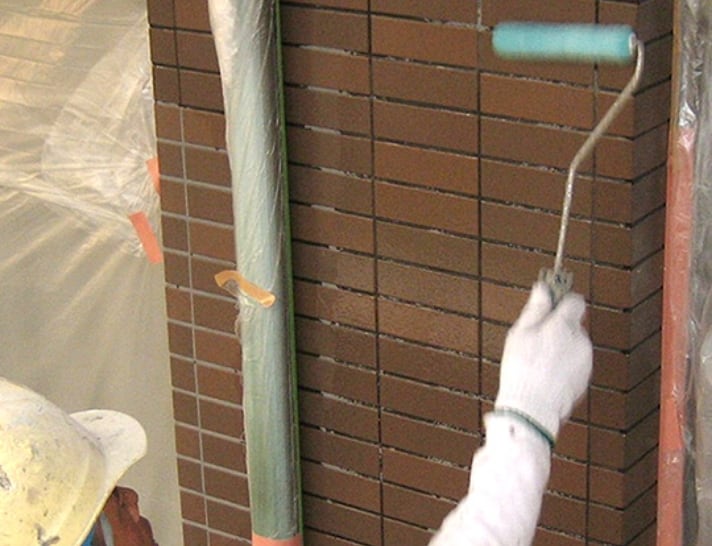 3.クリアウオールCP-100（プライマー）塗布